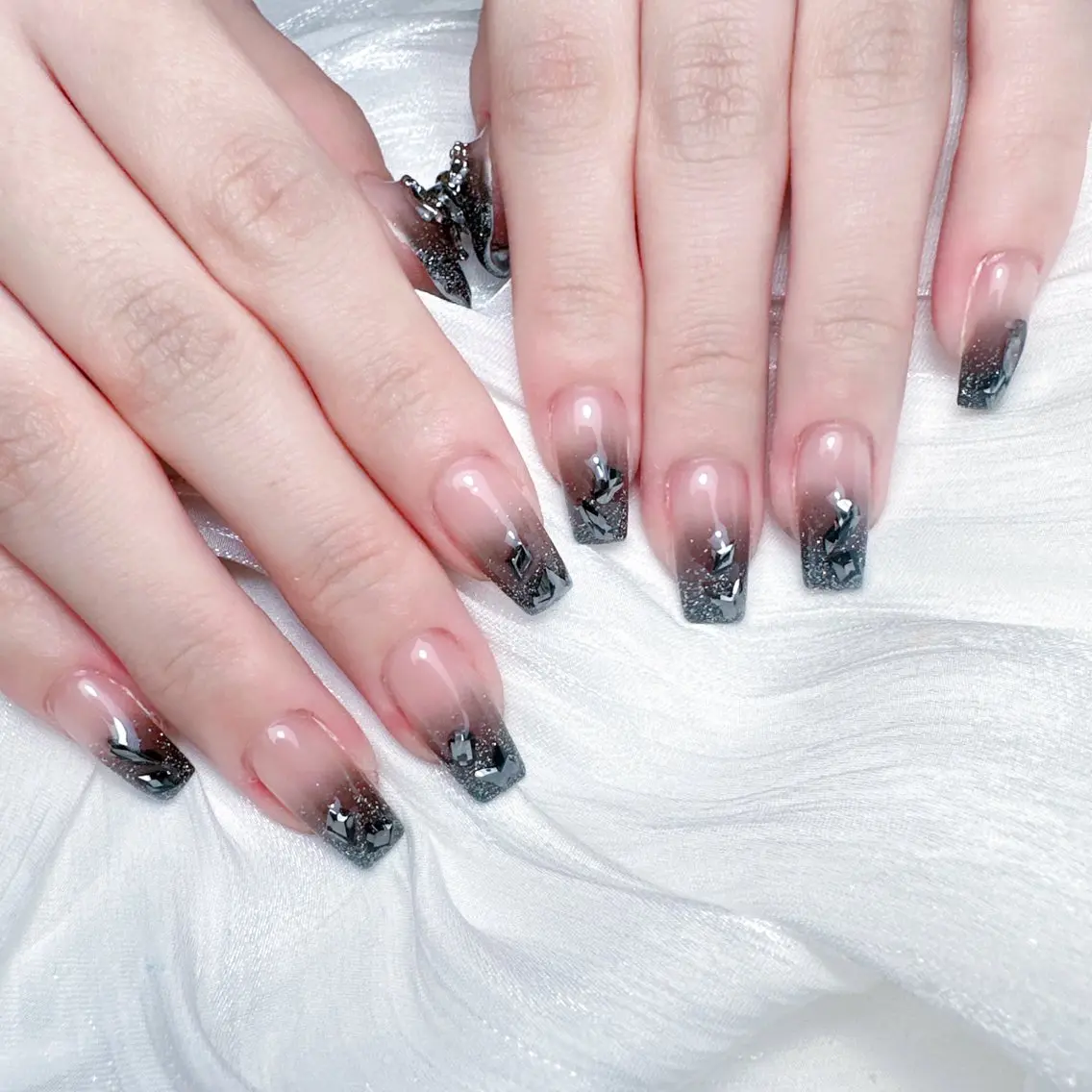 ネイル ハンドネイル M🌷nail 長さだし専門店のネイルデザイン