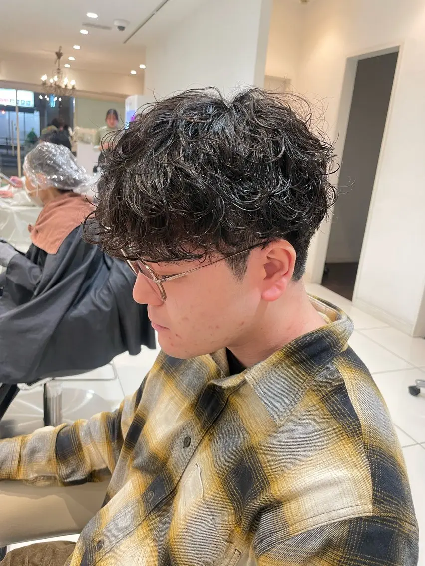 ショート パーマ メンズ メンズパーマ カット パーマ 樋笠 知佳のヘアスタイル