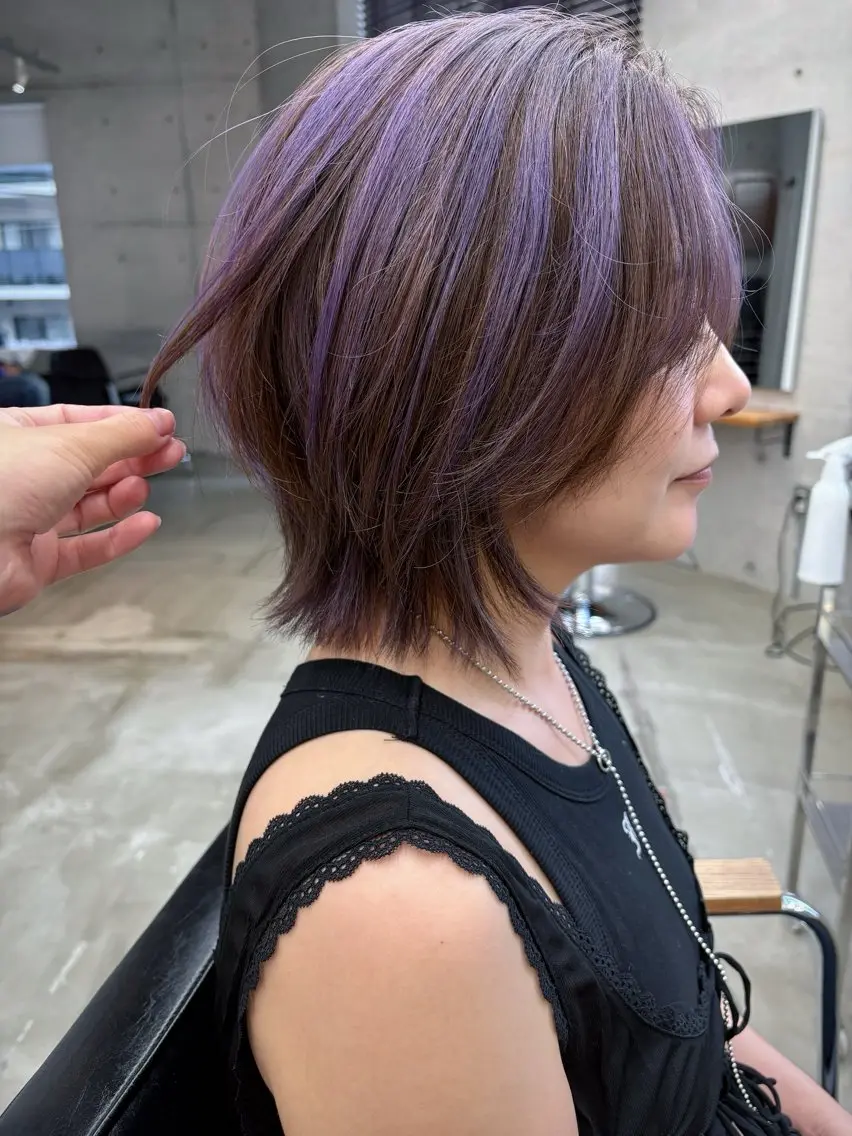 ミディアム カラー ヘアアレンジ デザインカラー パープルカラー son hair HIROEのヘアスタイル