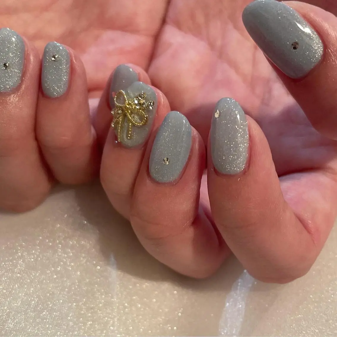 ネイル フレンチネイル ガーリー キラキラネイル マグネットネイル リボン ハンドネイル ハンドケア lylynail YUUKAのネイルデザイン