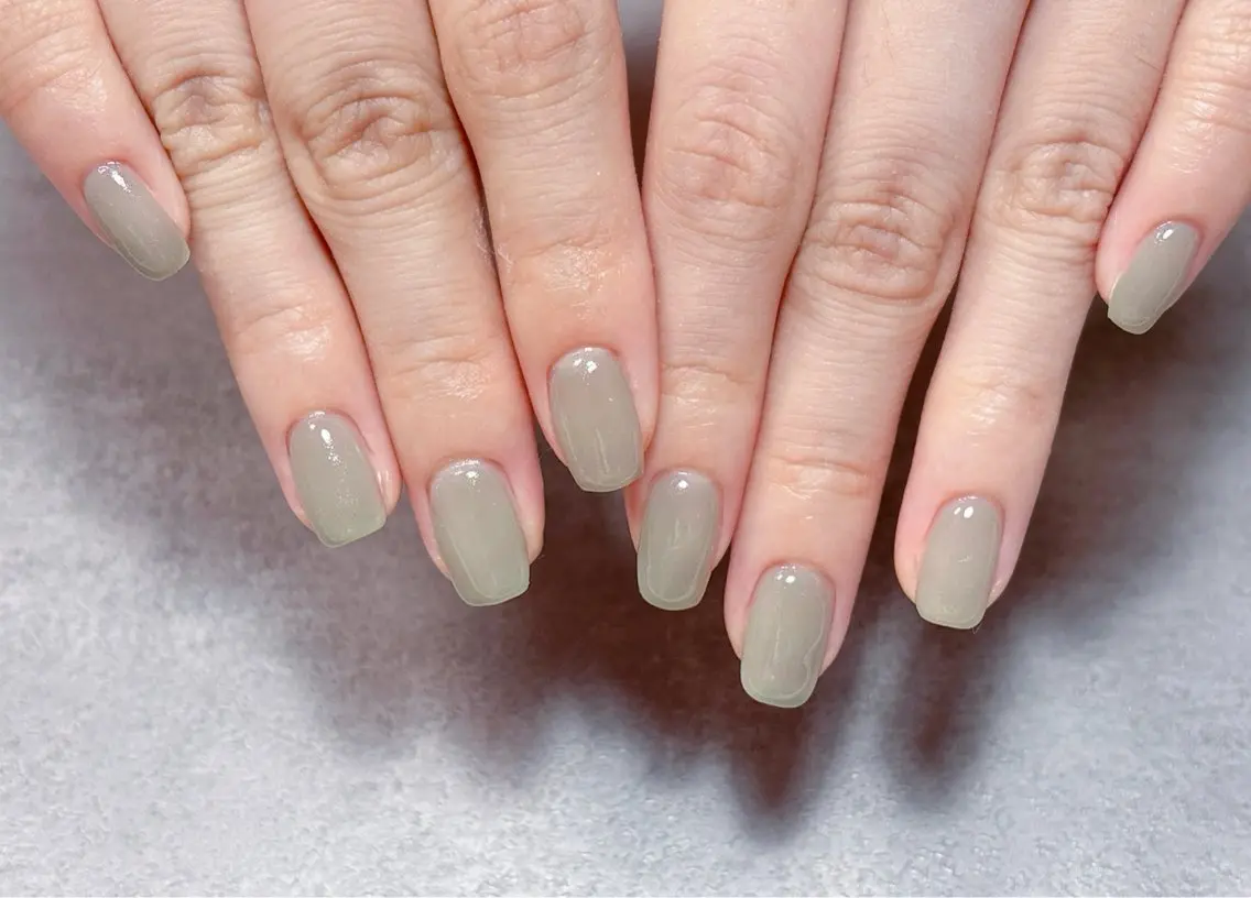 ネイル 韓国ネイル マグネットネイル ニュアンスネイル ワンカラーネイル 夏ネイル ハンドネイル ハンドケア 💫ゆか_ Nailartistのネイルデザイン