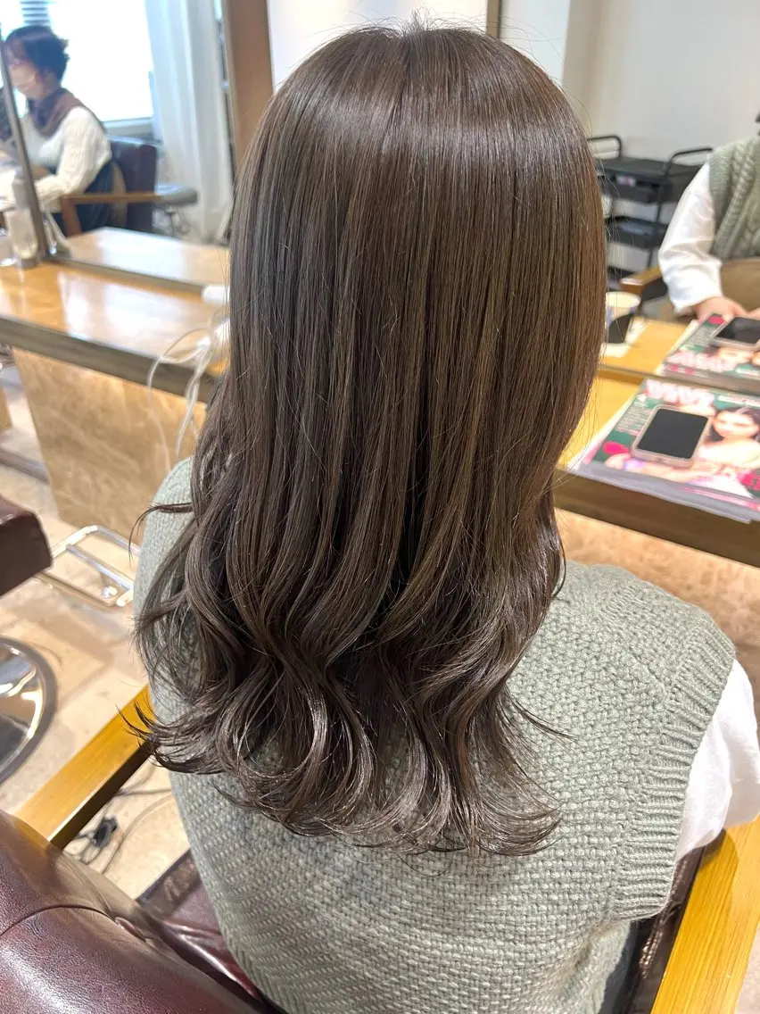 セミロング ヘアカラー ニイムラ ミキのヘアスタイル