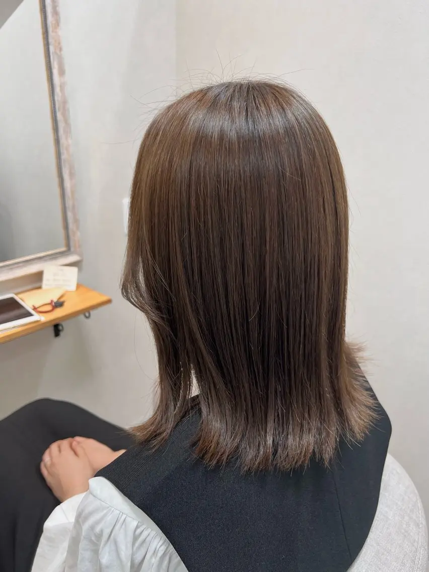 ミディアム カラー ブラウンカラー ショコラブラウン くびれヘア 顔周りカット レイヤーカット カット ヘアカラー ショート/白髪ぼかし 君和田若菜のヘアスタイル