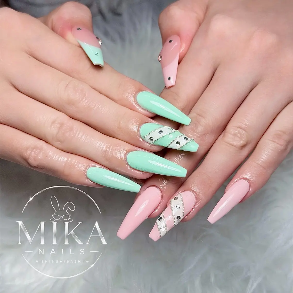 ネイル アートネイル チークネイル ドット フットネイル フレンチネイル ハンドネイル Luna Mikaのネイルデザイン