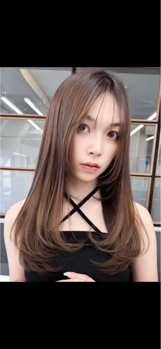 セミロング 顔周りカット レイヤーカット 淺井 さくらのヘアスタイル