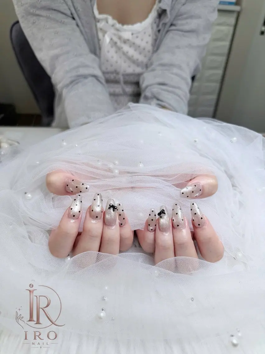 ネイル ハンドネイル IRO Nail Studioのネイルデザイン