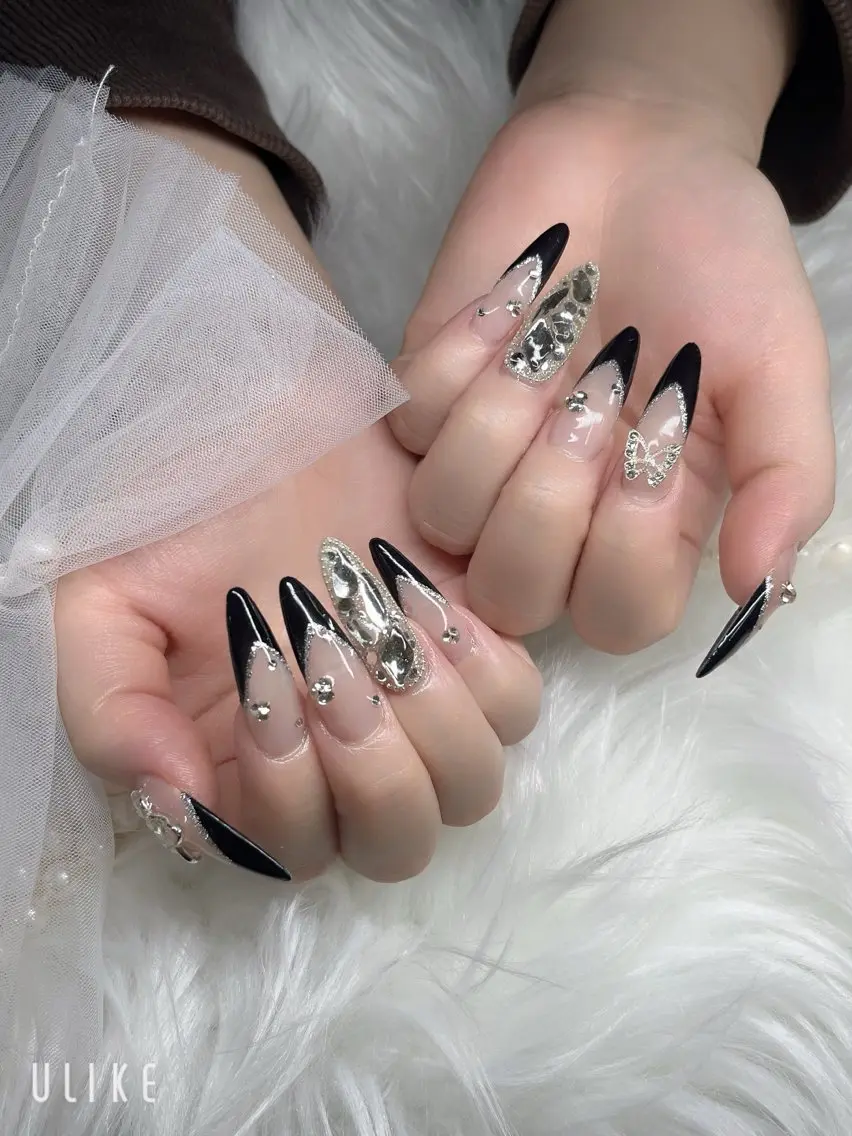 ネイル ハンドネイル YOLO NAILのネイルデザイン