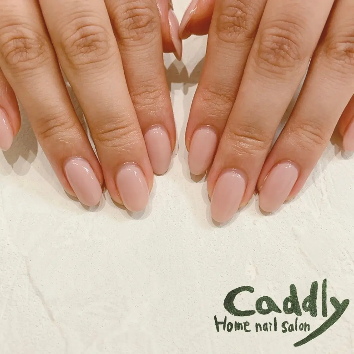ネイル オフィスネイル ワンカラーネイル シンプルネイル caddly naoのネイルデザイン