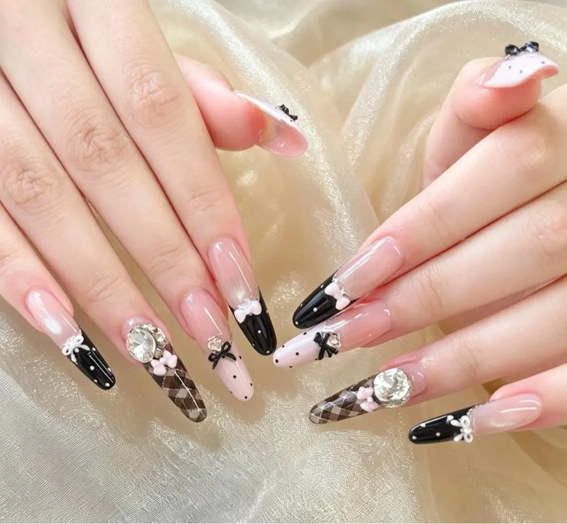 ネイル アートネイル ジェルネイル 韓国ネイル ニュアンスネイル シンプルネイル ハンドネイル ハンドケア Anna Melia Nailのネイルデザイン
