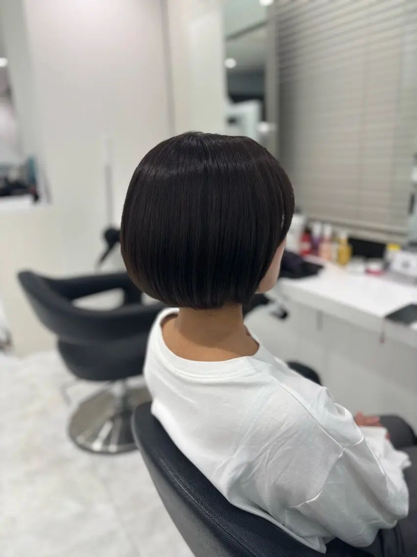 ミディアム カラー 流行りの透明感カラー ×縮毛矯正🤍ユウのヘアスタイル