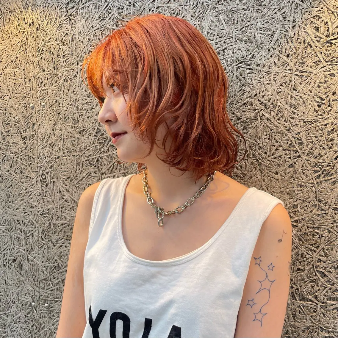 カラー オレンジ 的場 莉音のヘアスタイル