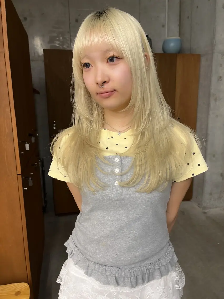 ロング ミルクティーベージュ るい名駅のヘアスタイル