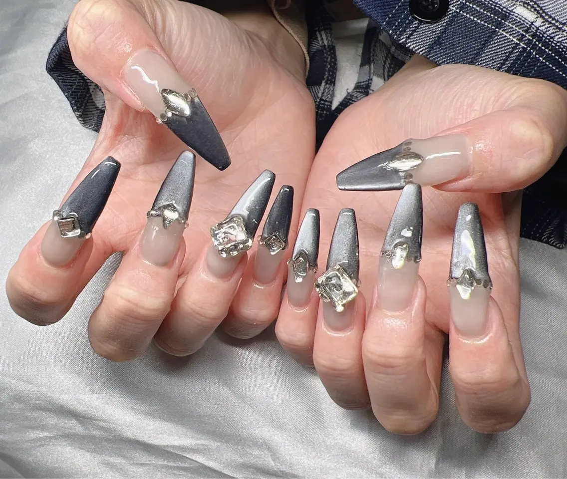 ネイル 長さ出し グラデーション 卒業式 キラキラネイル マグネットネイル ハンドネイル Lee Nailsのネイルデザイン