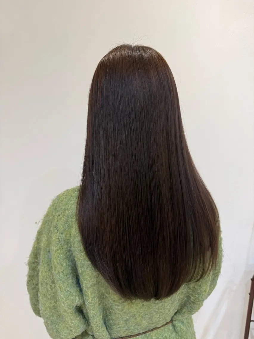 カット+ストレートパーマ+生トリートメントの写真