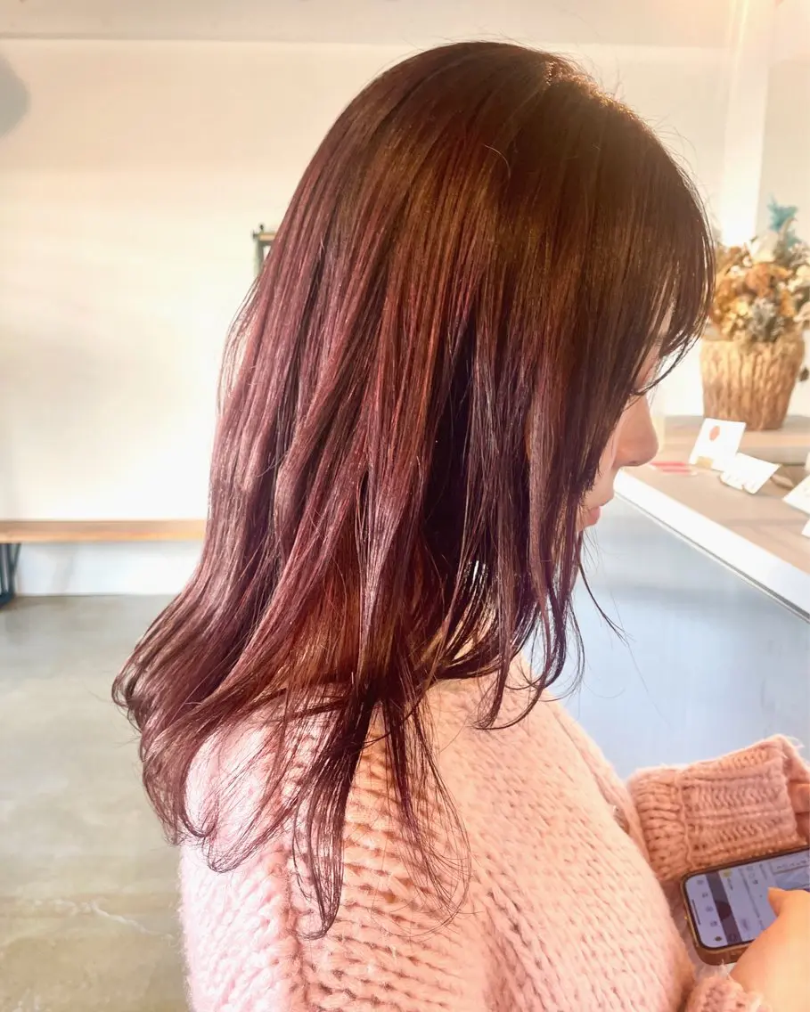 カラー タケウチ サトミのヘアスタイル
