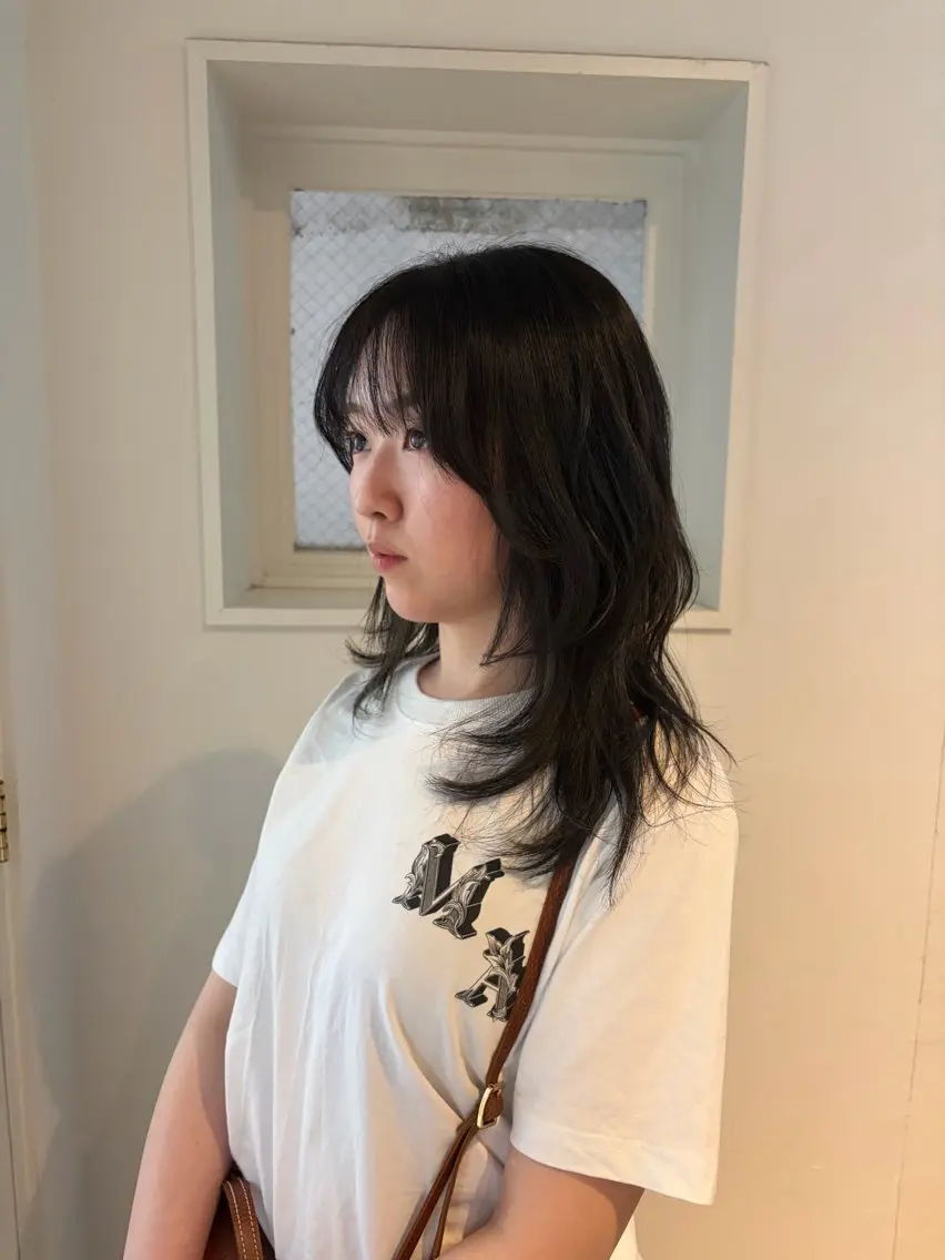 ミディアム レイヤーカット KOYUKI [大阪美容室]のヘアスタイル