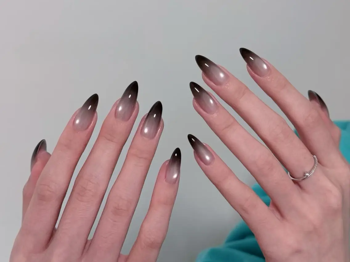 ネイル メンズ ボルドー ブラウン チークネイル 長さ出し フットネイル ハンドネイル ハンドケア NEW NAIL KaKa❤️🔥のネイルデザイン