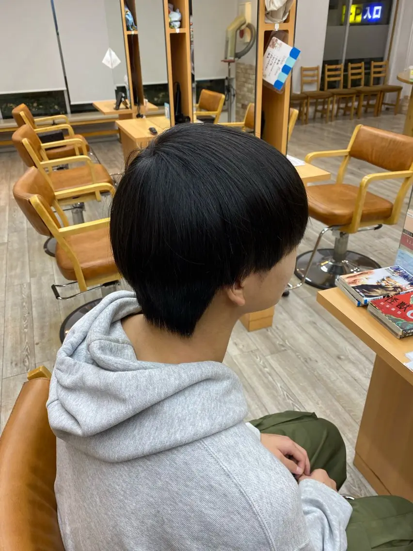 メンズ マッシュウルフ マッシュ メンズウルフカット ウルフカット オスメニア 真也のヘアスタイル