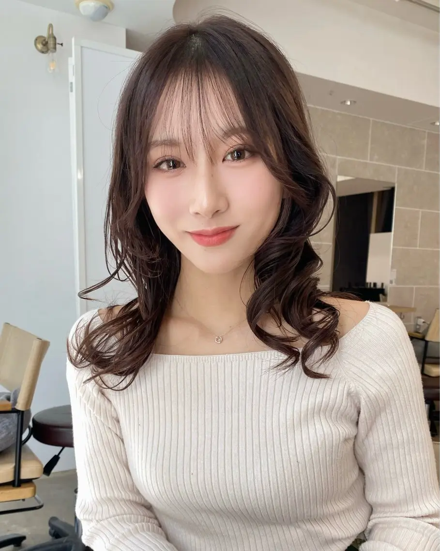 セミロング 縮毛矯正/髪質改善 インナーカラーせいぎのヘアスタイル