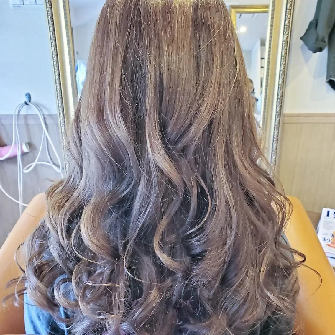 💜イルミナやWカラーで退色した髪に✨大好評！！アディクシーカラーでグレー系カラーと艶を取り戻します✨の写真