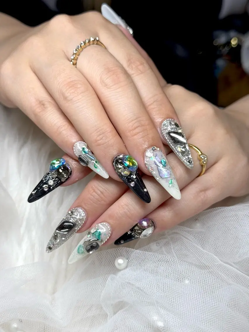 ネイル ハンドネイル LUCAS 千葉 AOI💅🏾💕のネイルデザイン