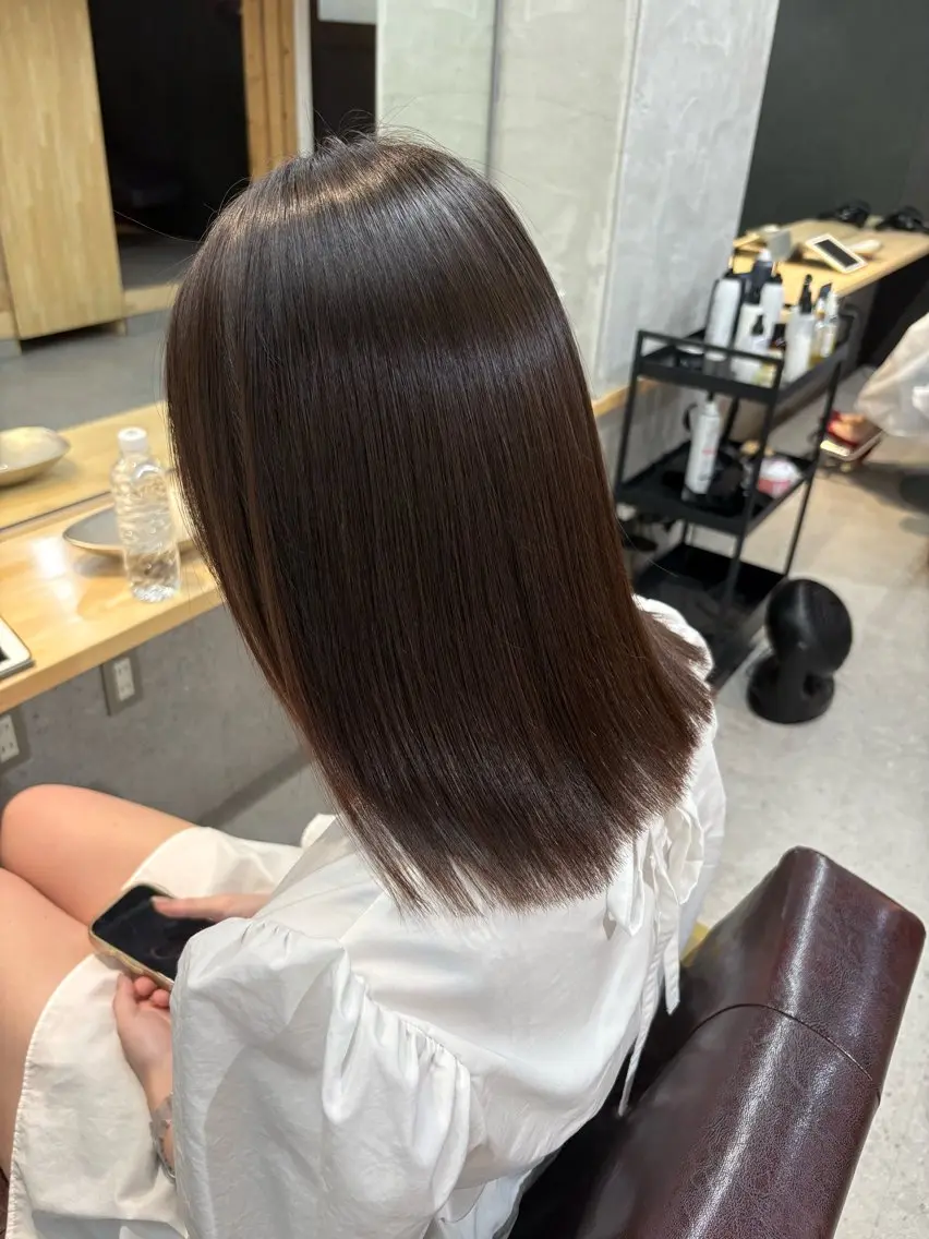 ミディアム カット 縮毛矯正 トリートメント コン/ 違いが分かる縮毛矯正のヘアスタイル