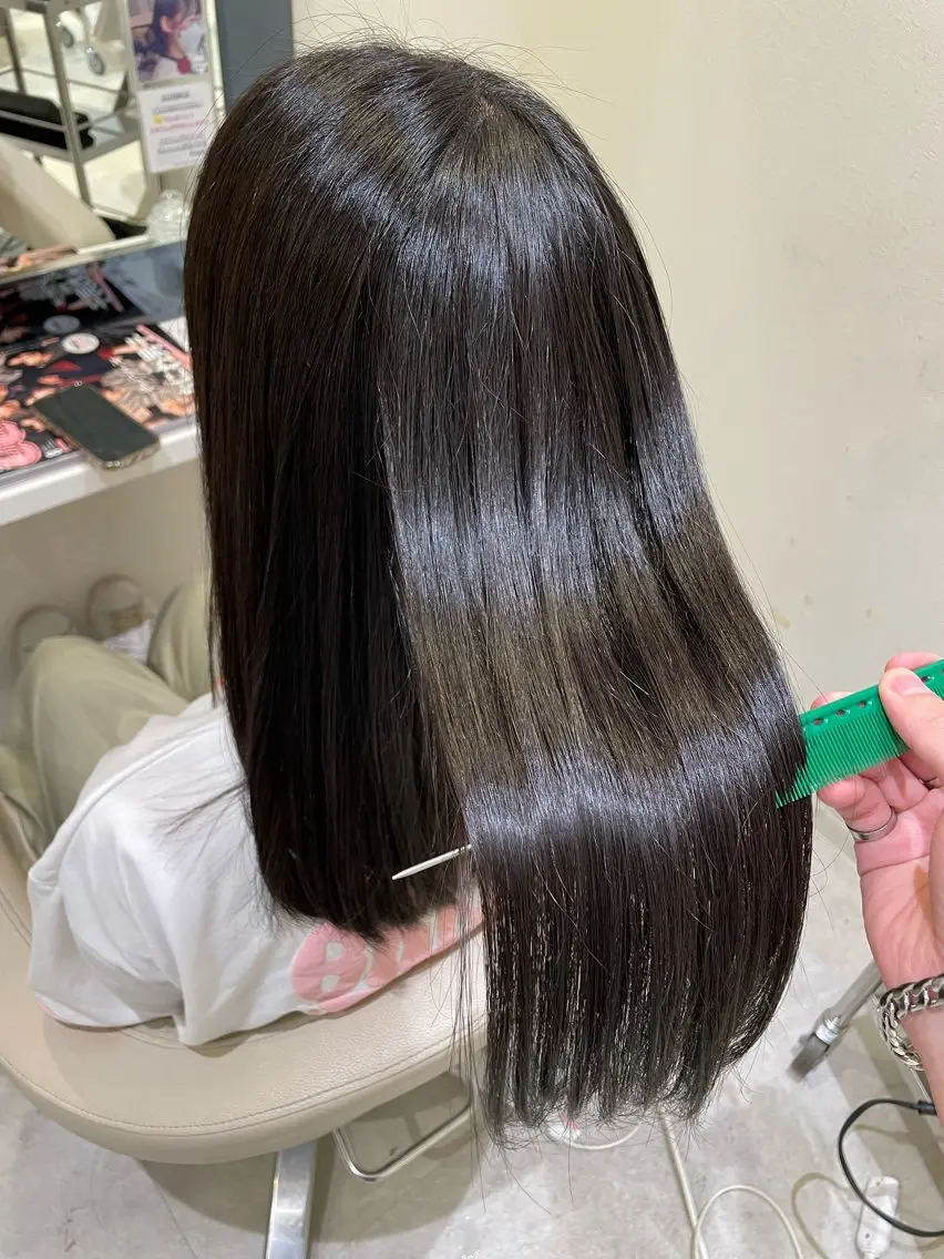 セミロング トリートメント 髪質改善・縮毛矯正 濱　泰賀のヘアスタイル