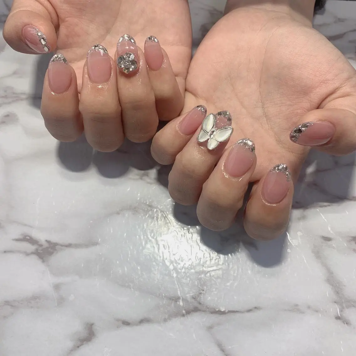 ネイル ストーンネイル ハンドネイル Ally's Nailのネイルデザイン