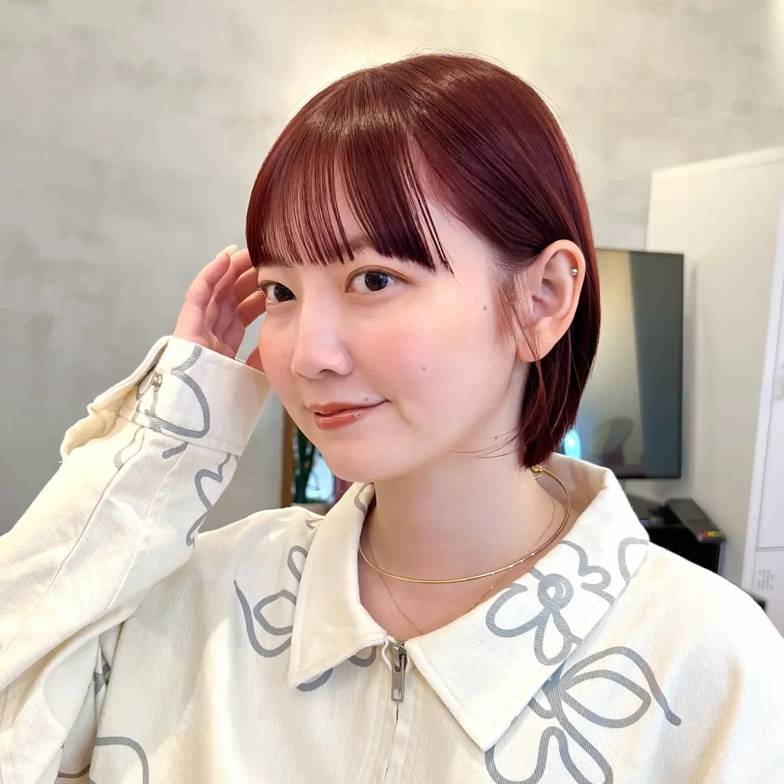 ショート 暖色/柔らかベージュ 🐈ayano♡のヘアスタイル