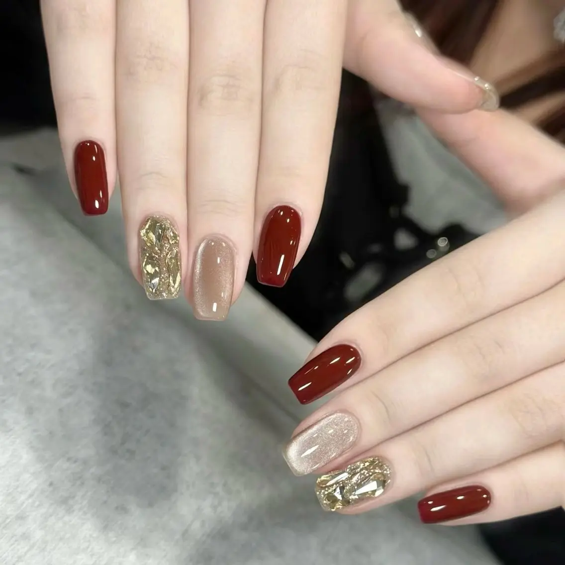ネイル 成人式 ロングネイル マグネットネイル 大理石ネイル(マーブル) リボン ハンドネイル MoMoA Nail ネイル長さ出し専門店のネイルデザイン