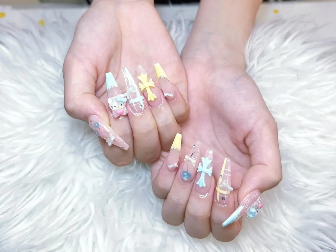 ネイル ハンドネイル ANH NAIL ゴテゴテ専門店💎のネイルデザイン