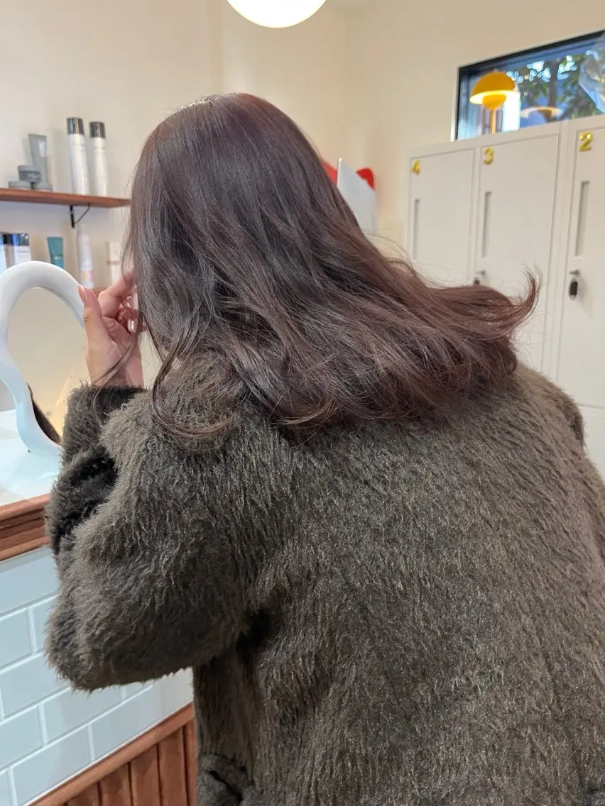 ミディアム ピンクブラウン ヘアカラー 透明感カラー♡ 岡部瑠里のヘアスタイル