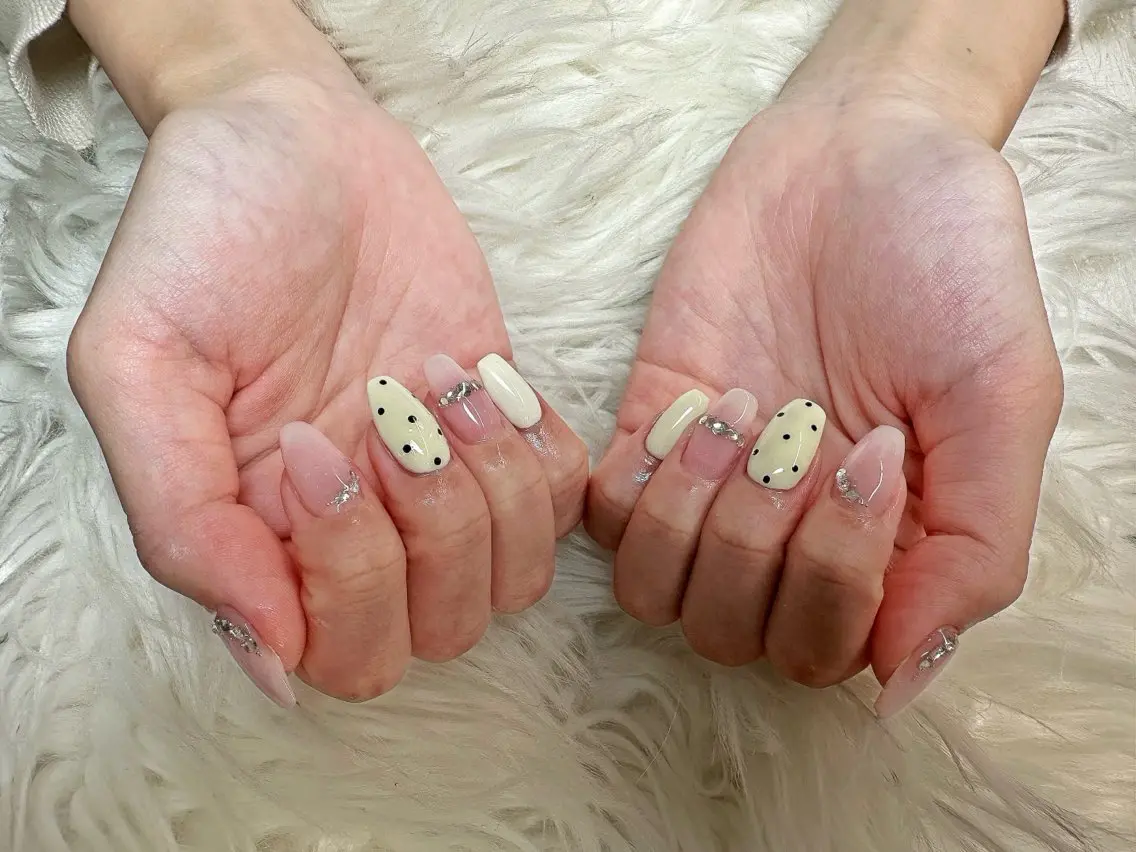 ネイル 長さ出し フレンチネイル グラデーション 韓国ネイル マグネットネイル ハンドネイル Lannie nailのネイルデザイン