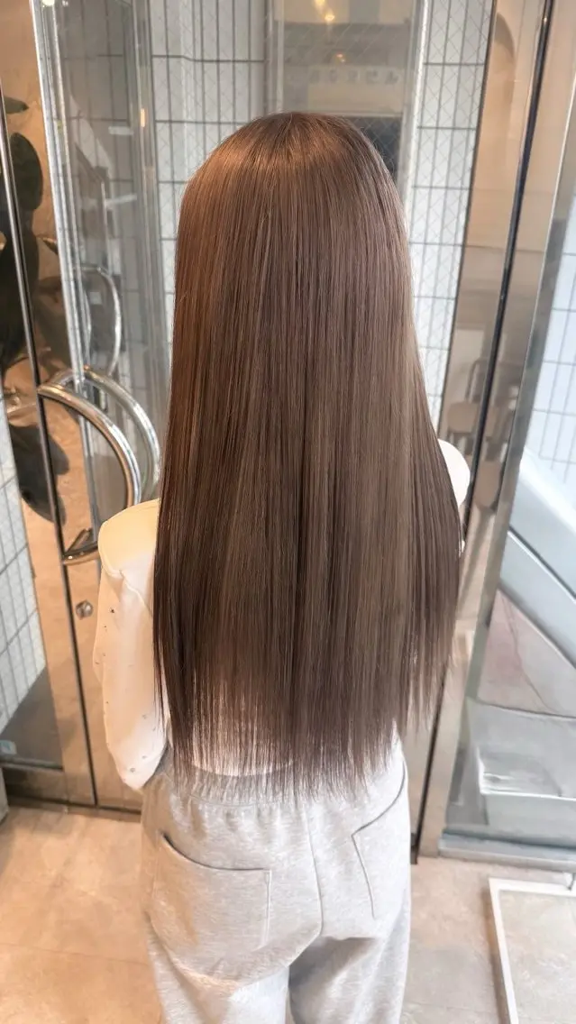 ロング ヘアカラー ᴍᴏᴇ 〈 en. 〉のヘアスタイル