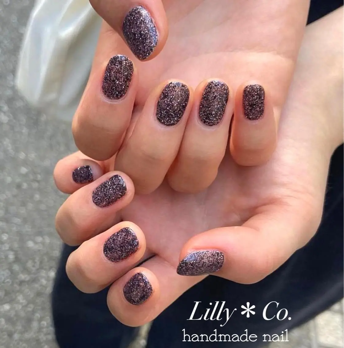 ネイル ラメ(グリッター) ワンカラーネイル ハンドネイル ハンドケア Lilly Co.のネイルデザイン