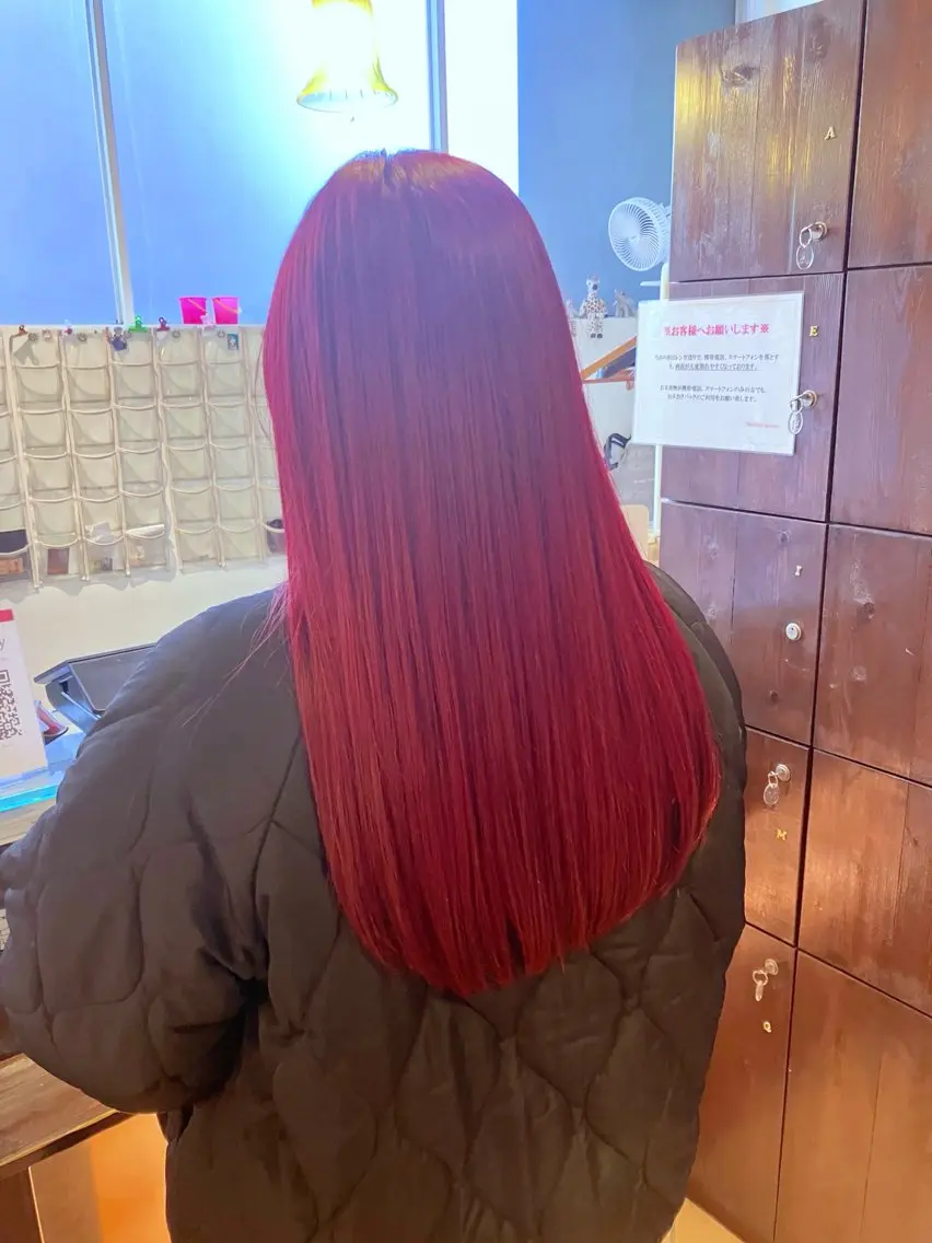 ロング カラー ブリーチ レッドカラー 奥谷 美代子のヘアスタイル