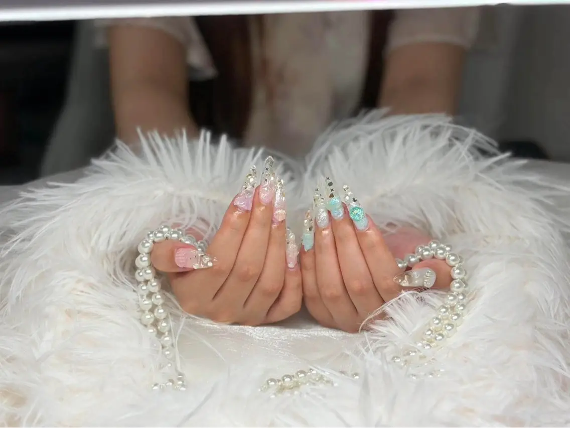 ネイル オーロラネイル 氷ネイル・うるうるネイル 韓国ネイル ワンホンネイル ハンドネイル 杉野 ゆきのネイルデザイン