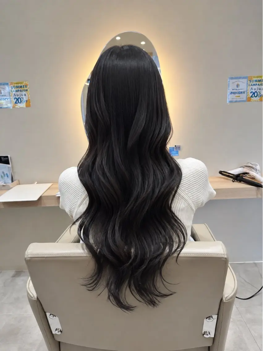 《透明感🫧+髪質改善》アディクシーカラー+選べるシステムトリートメントの写真