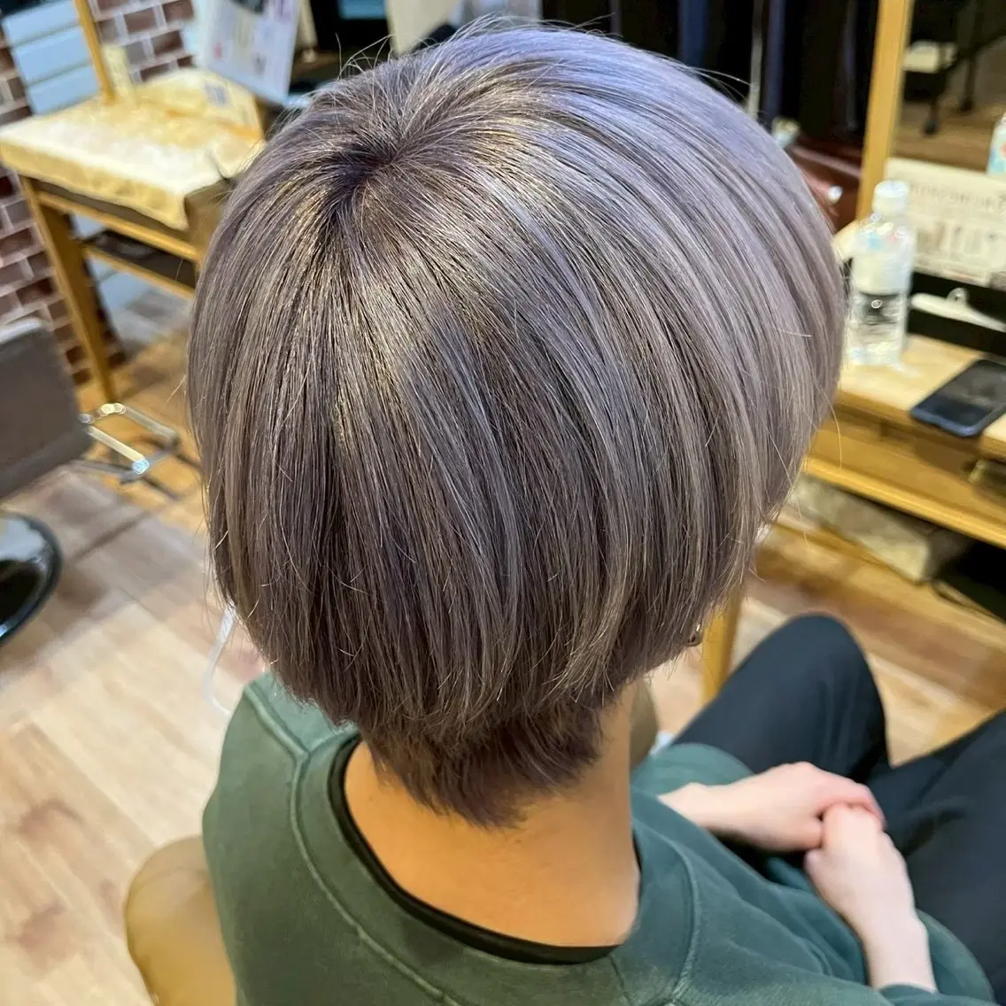 ショート ヘアカラー ブリーチ・カットモデ ル募集中🫧高口小春のヘアスタイル