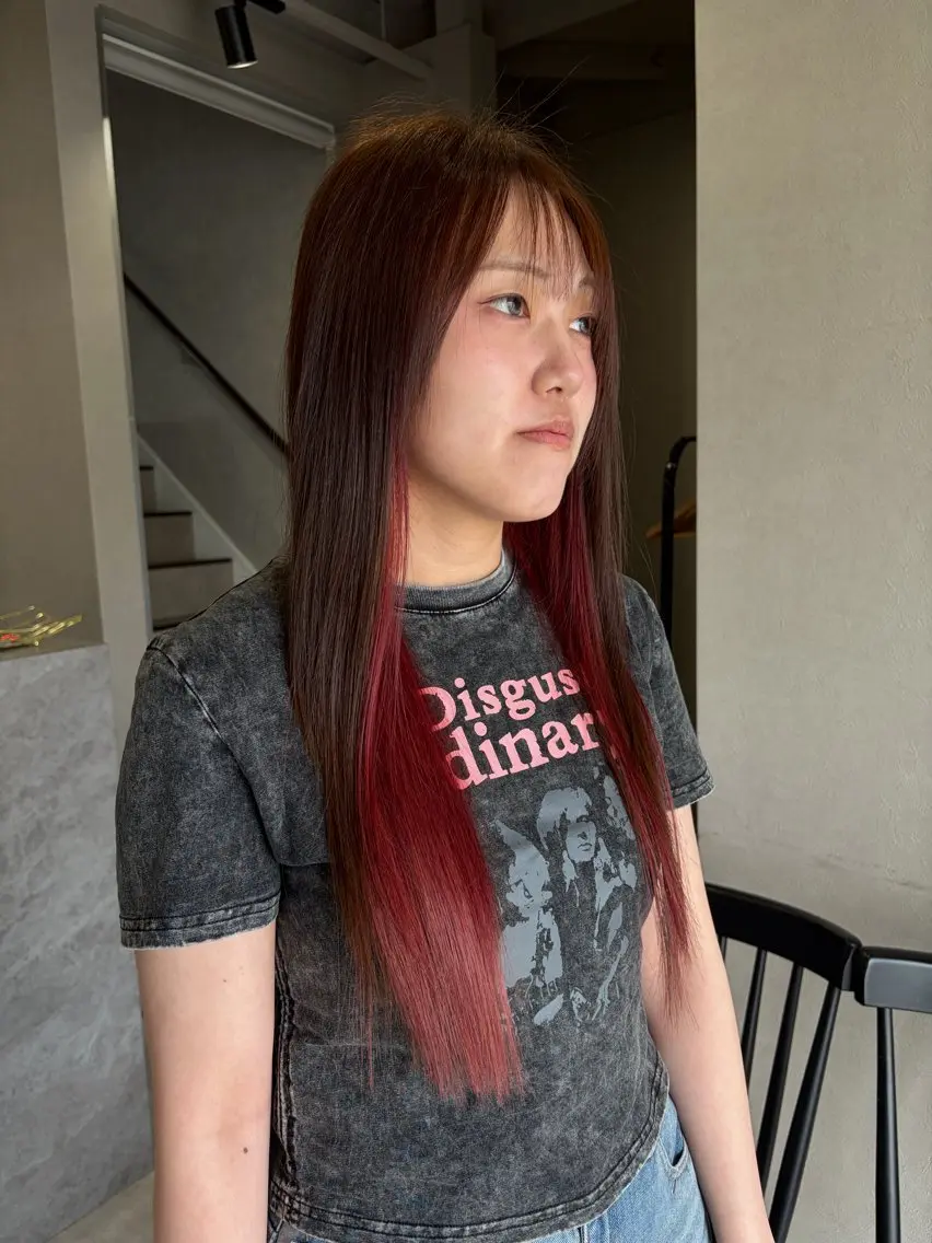 ロング カラー ブラウンカラー インナーカラー ピンクカラー カット ヘアカラー トリートメント 佐々木 愛実のヘアスタイル