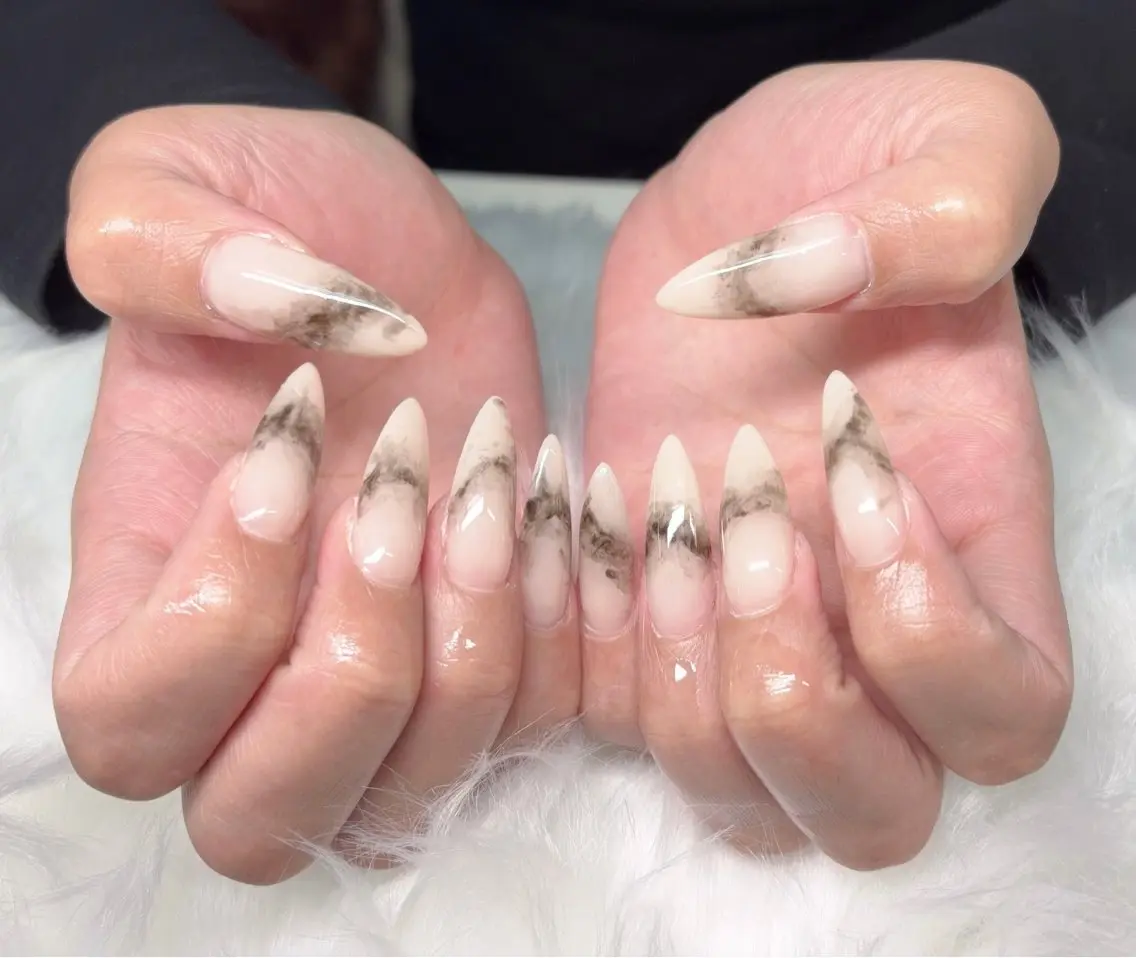 ネイル べっ甲ネイル ニュアンスネイル ハンドネイル NAMU NAILS💞のネイルデザイン