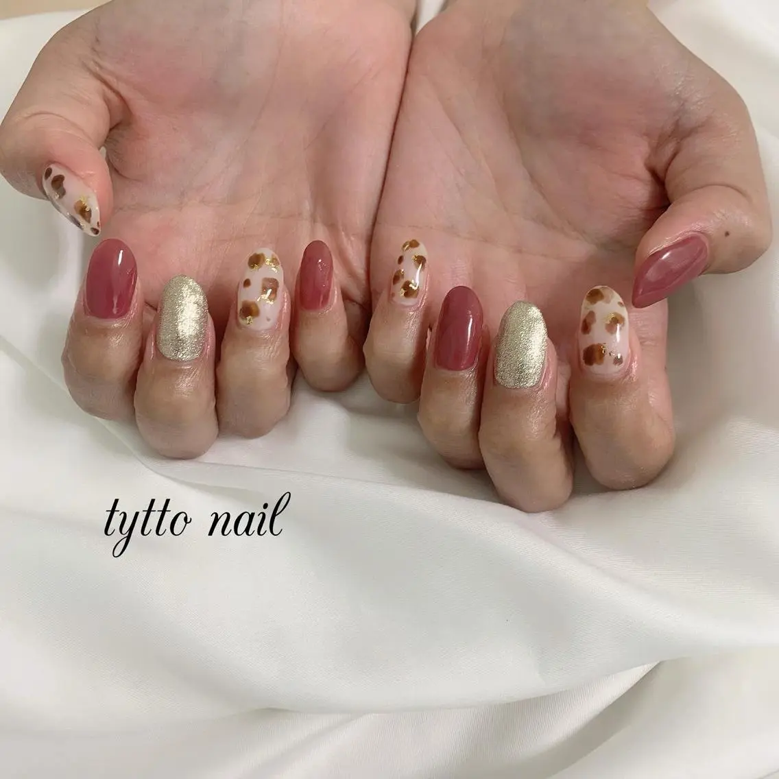 ネイル アニマル柄 ボルドー 韓国ネイル ラメ(グリッター) ハンドネイル tytto nail ❤︎‪‪eri‪‪のネイルデザイン