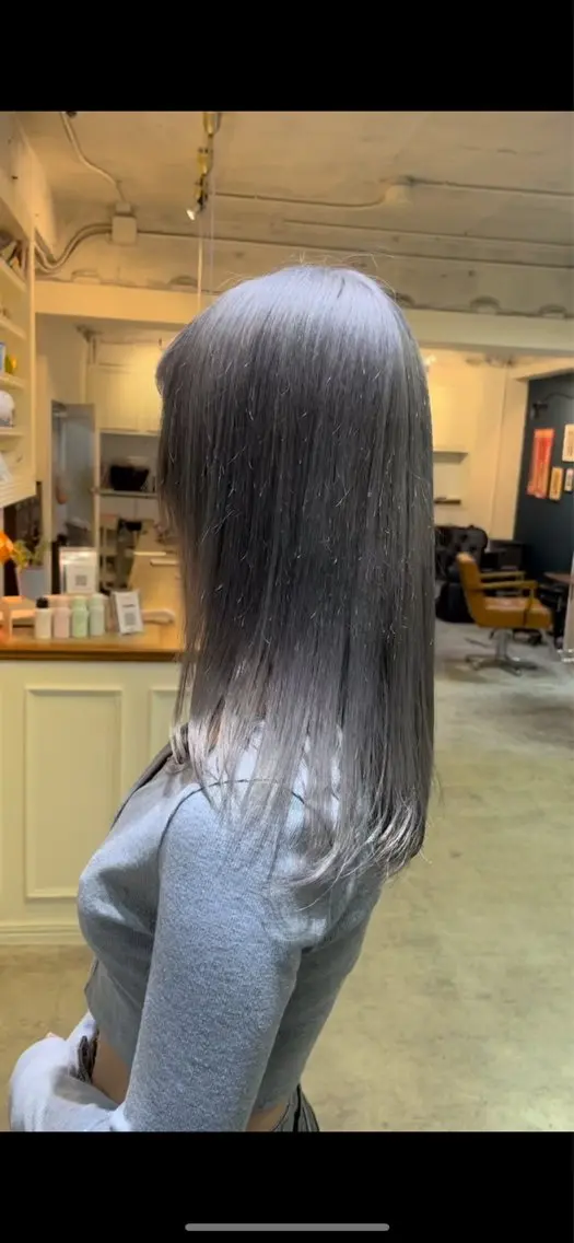 セミロング カラー ヘアアレンジ ヘアカラー 高島 凜のヘアスタイル
