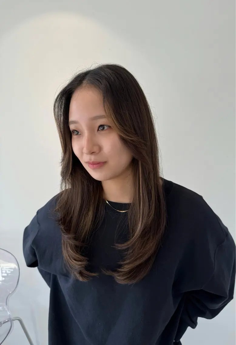 ロング レイヤーカット カット トリートメント 髪質改善/美髪縮毛矯 正のスペシャリストのヘアスタイル