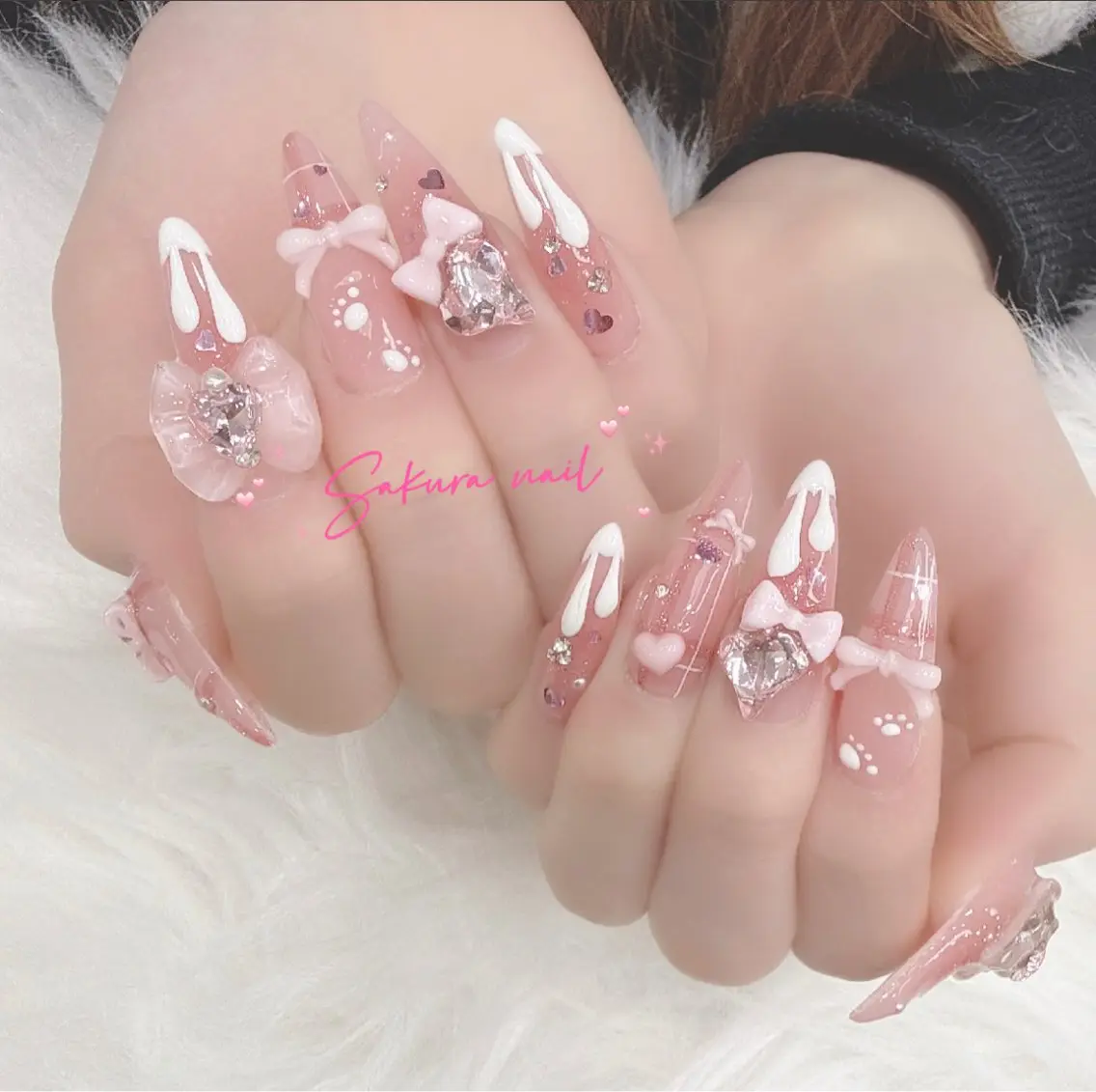 ネイル オーロラネイル クリアネイル フラッシュネイル フレンチネイル ジェルネイル ハンドネイル Sakura Nail Salonのネイルデザイン