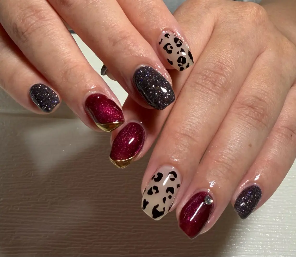ショート ハンドネイル 2DY NAIL SALONのネイルデザイン