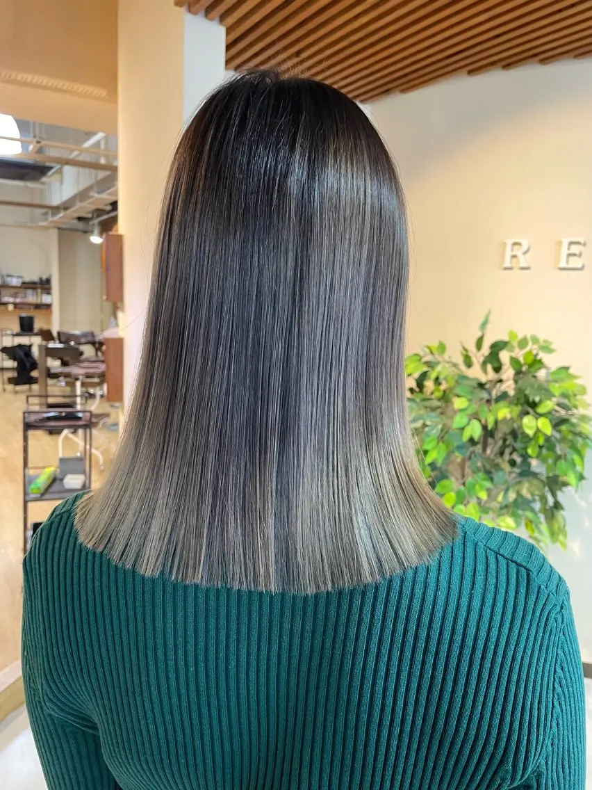 ミディアム レイヤーカット 宮本 いぶきのヘアスタイル