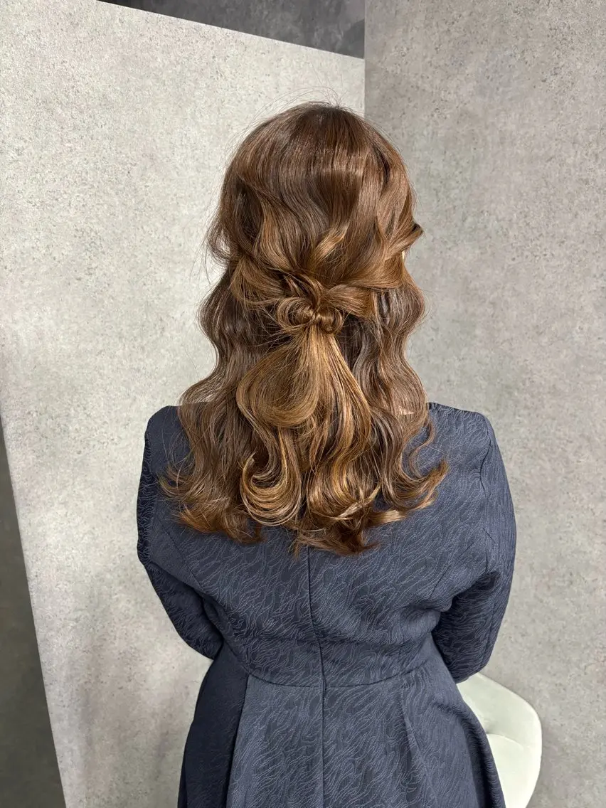 ロング ヘアアレンジ ハーフアップ ヘアセット 森岡 紗羽のヘアスタイル