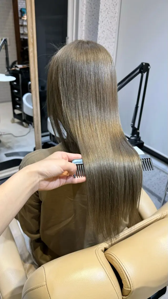 ロング 今井 光のヘアスタイル