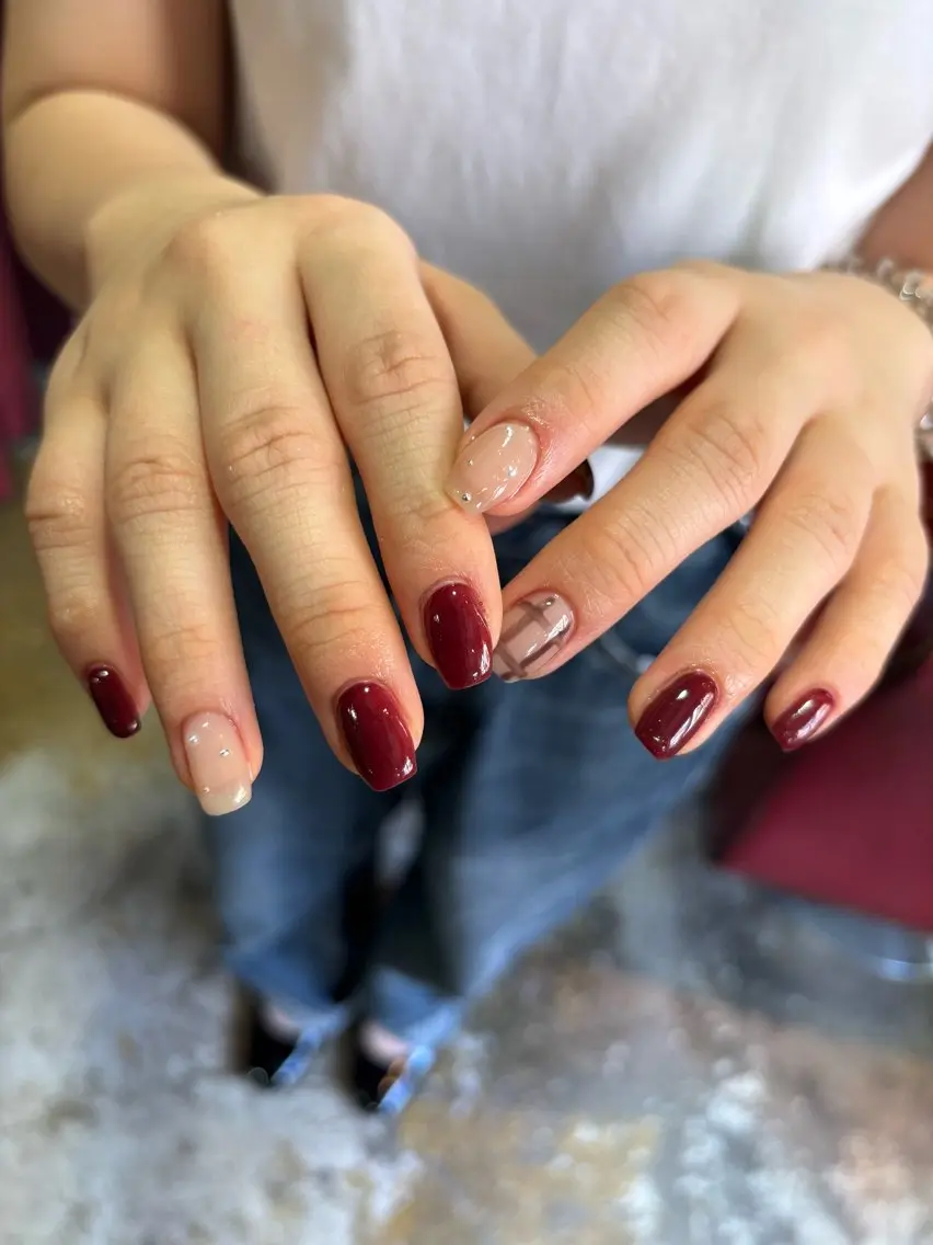 ネイル フレンチネイル ジェルネイル 韓国ネイル ロングネイル ストーンネイル Nailstudio Hulmのネイルデザイン